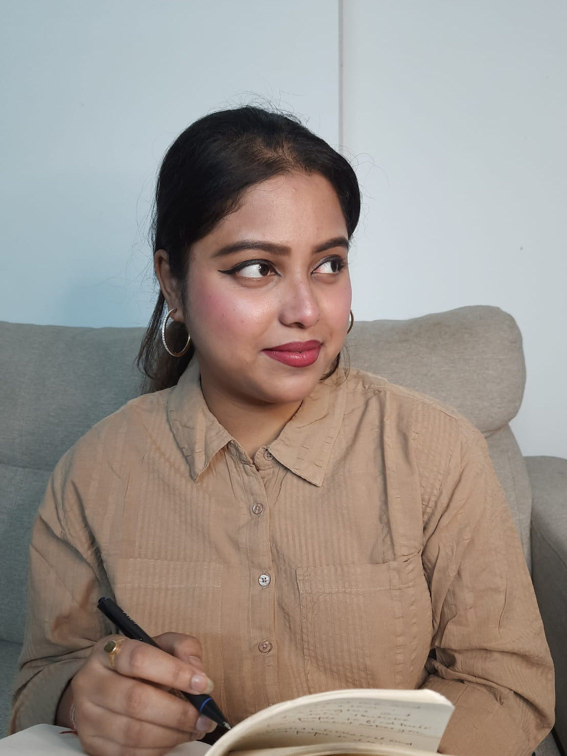 Single line big yellow hoops