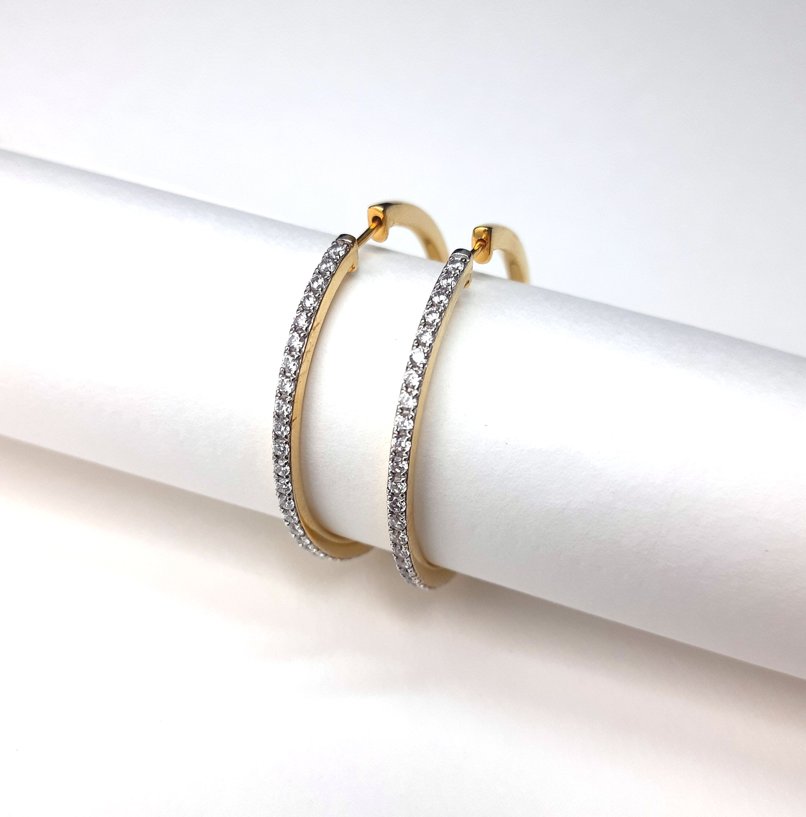 Single line big yellow hoops