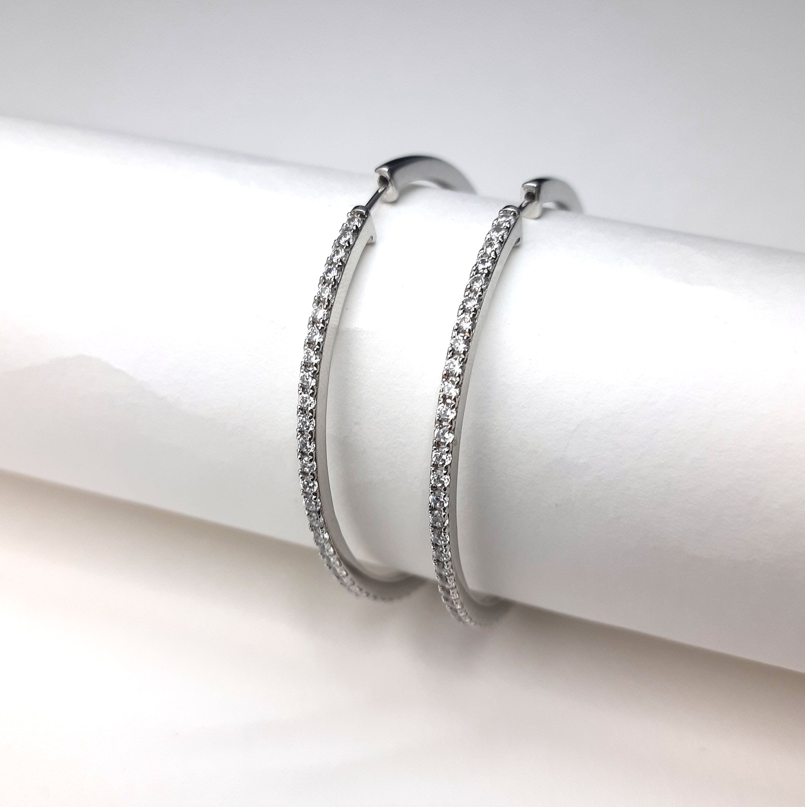 Single line big hoops